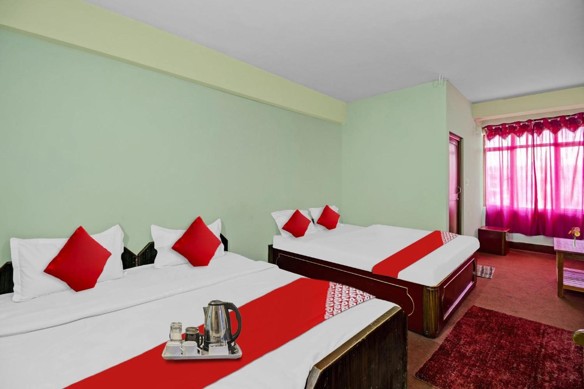 Hotel O Evergreen Guest House Шиллонг Экстерьер фото