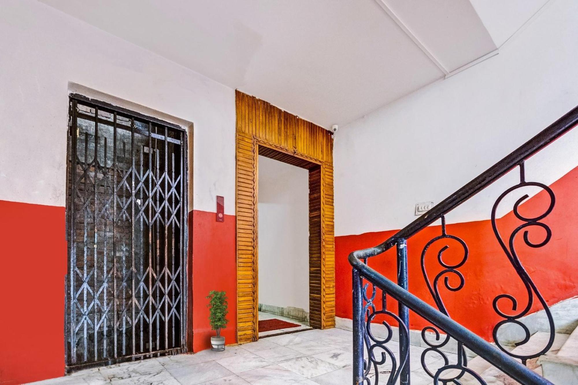 Hotel O Evergreen Guest House Шиллонг Экстерьер фото